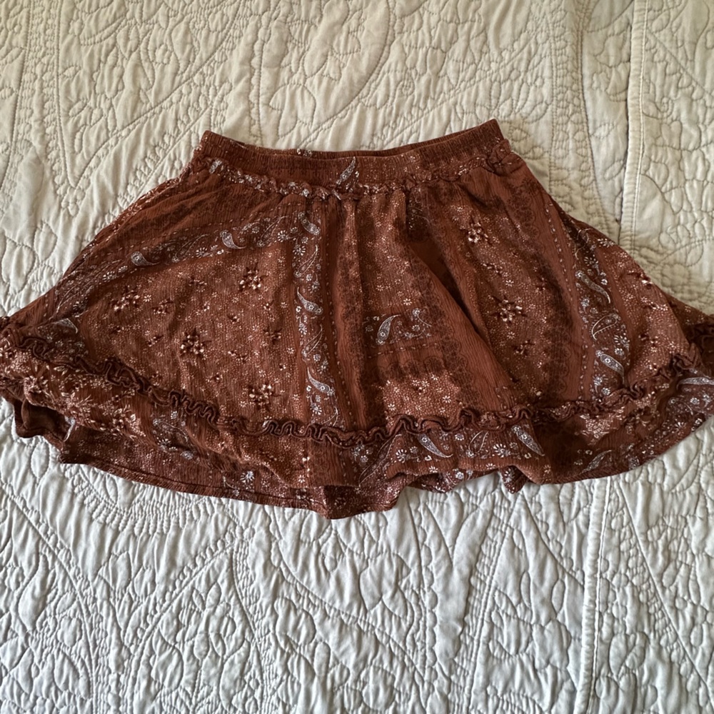 Altar’d State women’s brown paisley pull on mini skirt